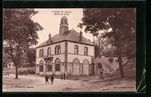 AK Giat, Hotel de Ville