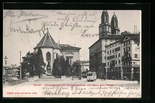AK Zürich, Strassenbahn bei Wasserkirche mit Zwinglidenkmal und Haus zum Finken
