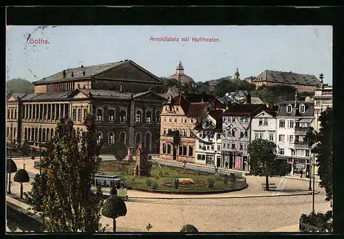 AK Gotha, Arnoldiplatz mit Hoftheater und Strassenbahn