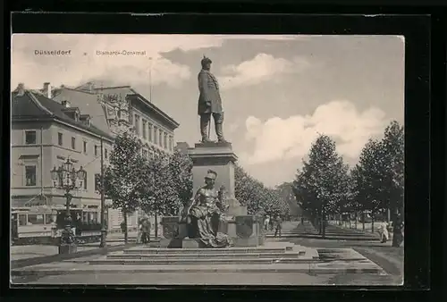 AK Düsseldorf, Strassenbahn mit Bismarck-Denkmal