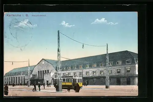 AK Karlsruhe i.B., Strassenbahn am Hauptbahnhof