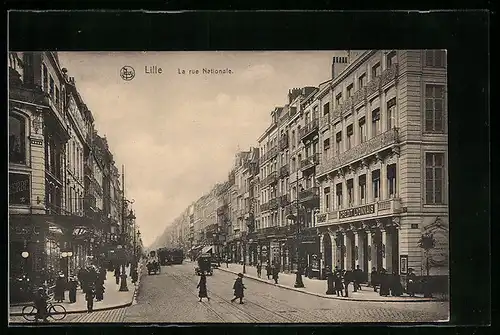 AK Lille, La rue Nationale, Strassenbahn