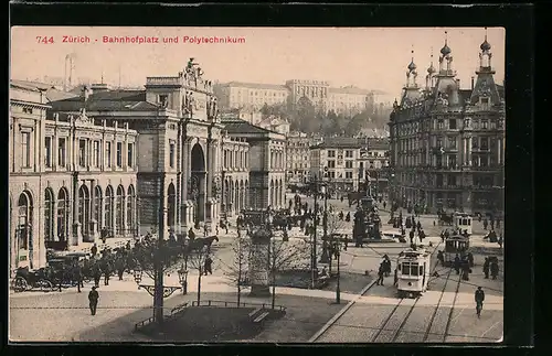 AK Zürich, Strassenbahn am Bahnhofplatz und Polytechnikum