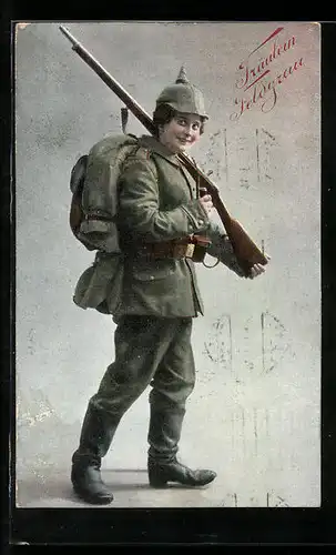 AK Fräulein Feldgrau mit geschultertem Gewehr