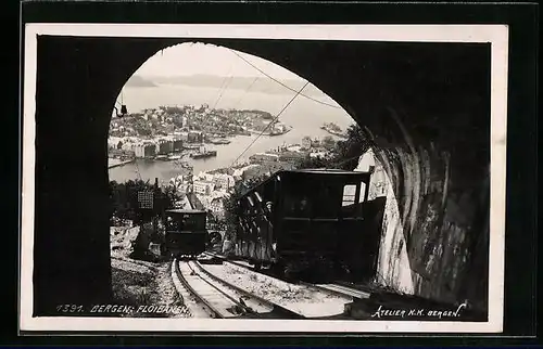 AK Bergen, Ortsansicht mit der Bergbahn