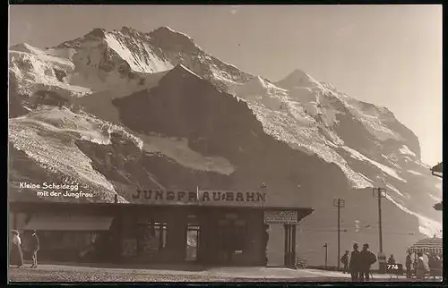 AK Kleine Scheidegg, Ort mit Jungfrau und Jungfraubahn