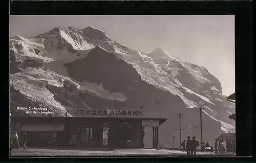 AK Kleine Scheidegg, Jungfrau mit Jungfraubahn und Bahnhof