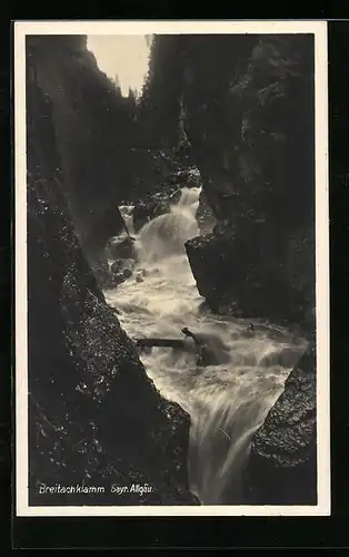 AK Bayr. Allgäu, Breitachklamm mit Felsen, Wasserfall
