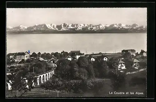 AK La Coudre, La Coudre et les Alpes