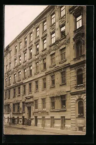 Foto-AK Wien, Tischler Josef Weselka, Lerchenfelder Gürtel 18