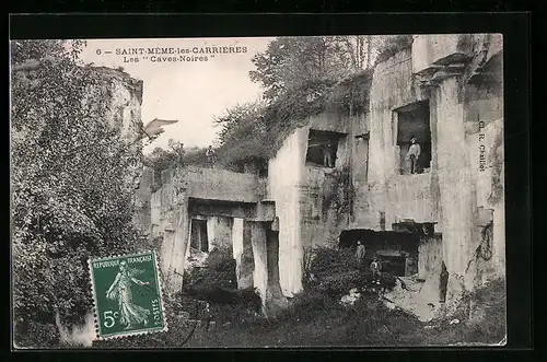 AK Saint-Meme-les-Carrieres, Les Caves-Noires, Besucher in den Höhlen