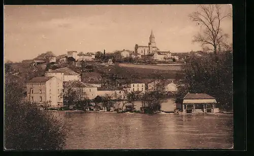 AK Saint-Simeux, Charente, Vue panoramique, L`Eglise