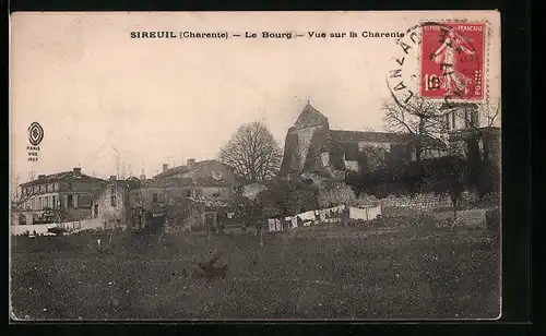 AK Sireuil, Charente, Le Bourg, Vue sur la Charente