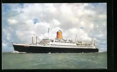 AK Bremen, Blick auf das Vierschrauben Passagierschiff T.S. Bremen auf hoher See