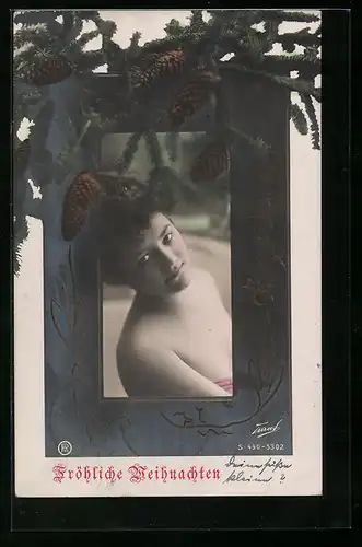 Foto-AK RPH Nr. 490-5302: Junge Dame im schulterfreien Kleid, Fröhliche Weihnachten!