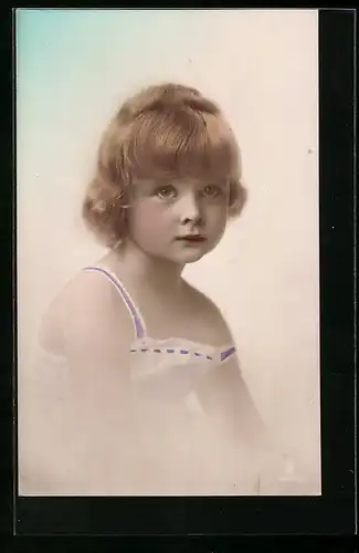 Foto-AK RPH Nr. 4641 /5: Kleines Mädchen mit ernstem Blick