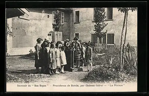 AK Chabons, Providence de Burcin, La Maison