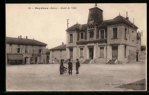AK Heyrieux, Hotel de Ville