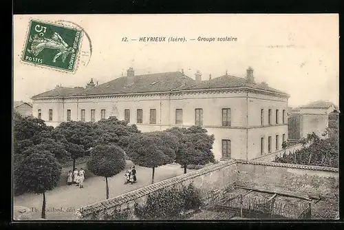 AK Heyrieux, Groupe scolaire