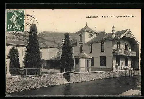 AK Cessieu, Ecole de Garcons et Mairie