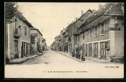 AK Les Avenières, Grande-Rue