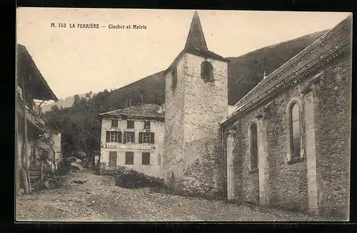 AK La Ferrière, Clocher et Mairie