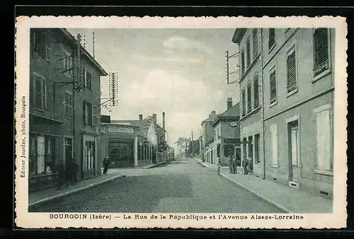 AK Bourgoin, La Rue de la République et l`Avenue Alsace-Lorraine