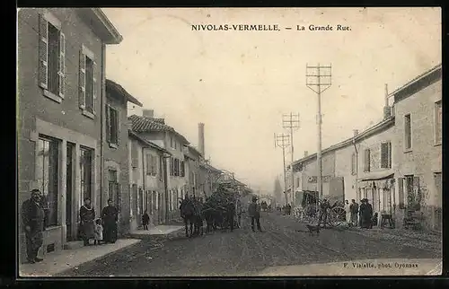 AK Nivolas-Vermelle, La Grande Rue