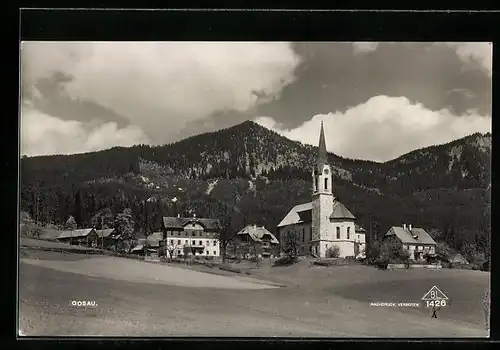 AK Gosau, Teilansicht mit Kirche und Bergen
