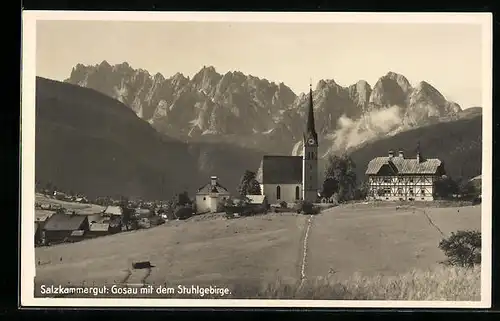 AK Gosau, Teilansicht mit Kirche und Stuhlgebirge