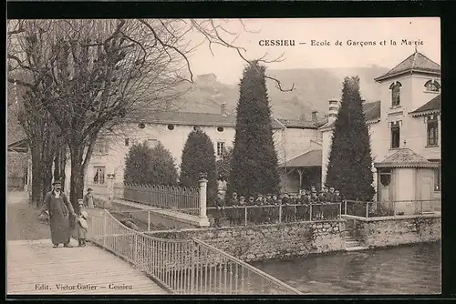 AK Cessieu, Ecole de Garcons et la Mairie