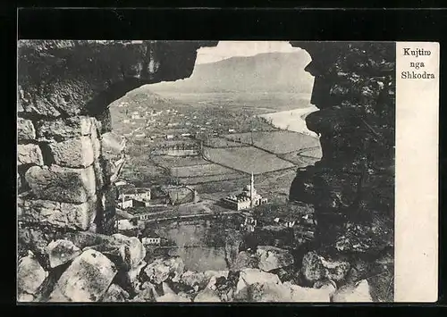 AK Kujtim nga Shkodra, Blick von der Ruine auf die Stadt im Tal