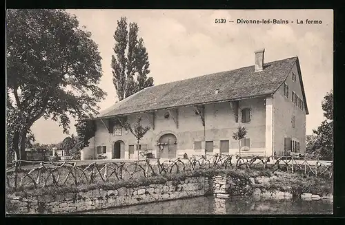 AK Divonne-les-Bains, La Ferme, facade