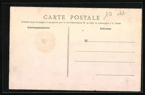 AK Montluel, La Place Carnot, Poste Telegraphe Telephone