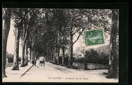 AK La Cluse, Avenue de la Gare, Pferdekarren auf der Strasse