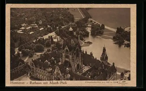 AK Hannover, Rathaus mit dem Masch-Park, Fliegeraufnahme