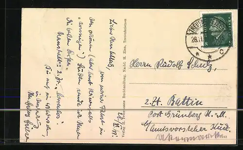 AK Treuenbrietzen, auf der Strasse an der Marien-Kirche