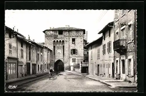 AK Chatillon-sur-Chalaronne, La Porte de Villars, facade