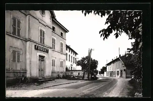 AK Foissiat, Mairie et entrée du pays