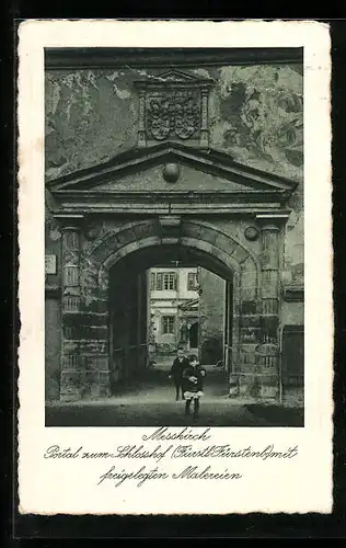 AK Messkirch, Portal zum Schlosshof mit freigelegten Malereien