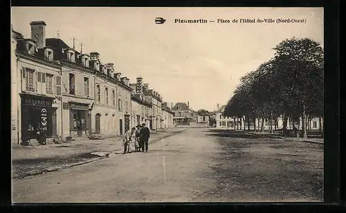 AK Pleumartin, Place de l`Hotel de Ville (Nord-Ouest)