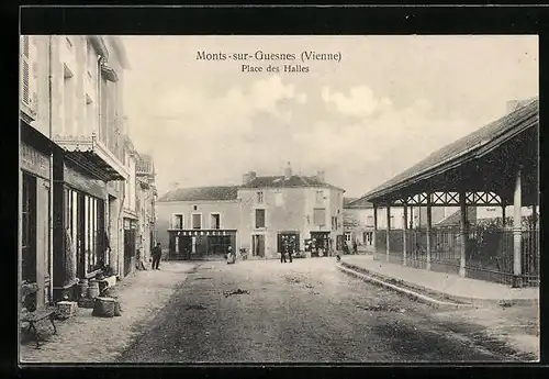 AK Monts-sur-Guesnes, Place des Halles