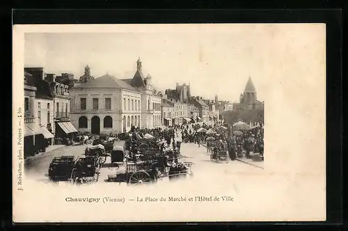 AK Chauvigny, La Place du Marché et l`Hotel de Ville