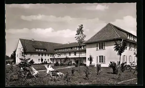 AK Kisslegg /Allgäu, Besucher vor dem Haus Loretto