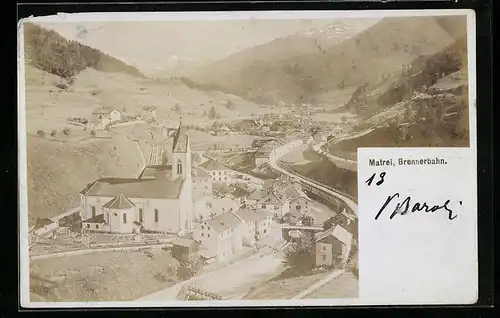 Foto-AK Fritz Gratl: Matrei a. Brennerbahn, Ortsansicht aus der Vogelschau