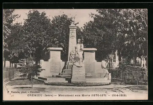 AK Crémieu, Monument aux Morts 1870 /71 - 1914 /18, Rückseitig die Namen der Gefallenen