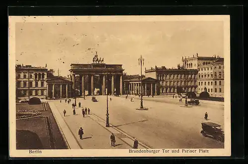 AK Berlin, Brandenburger Tor und Pariser Platz