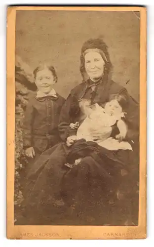 Fotografie James Jackson, Caernarfon, waliser Grossmutter mit ihren beiden Enkelkindern