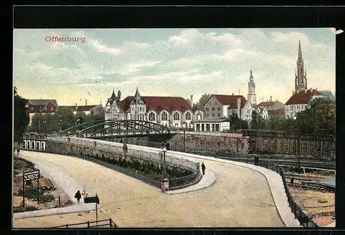 AK Offenburg, Panorama mit Strasse und Brücke