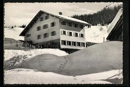 AK Garfrescha, Alpengasthaus Garfreschen im Winter